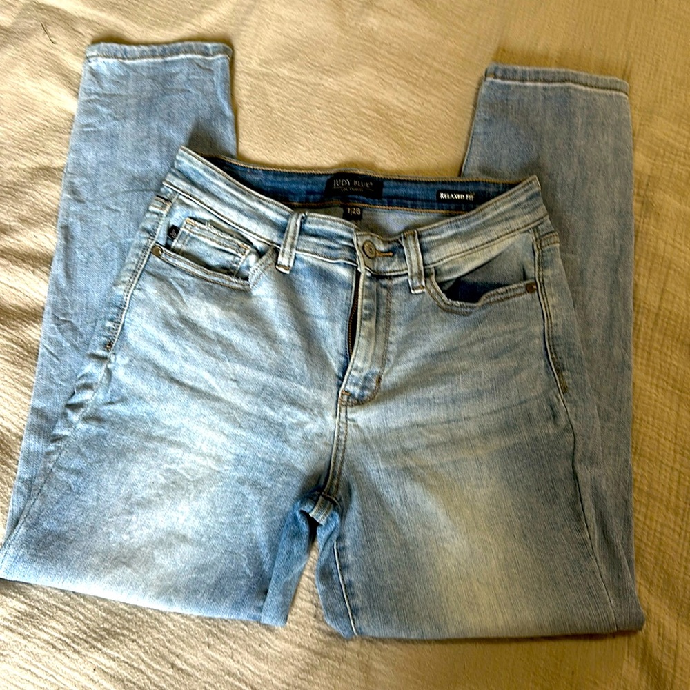 Judy Blue Adelene Relaxed Fit Ankle Jeans 7/28